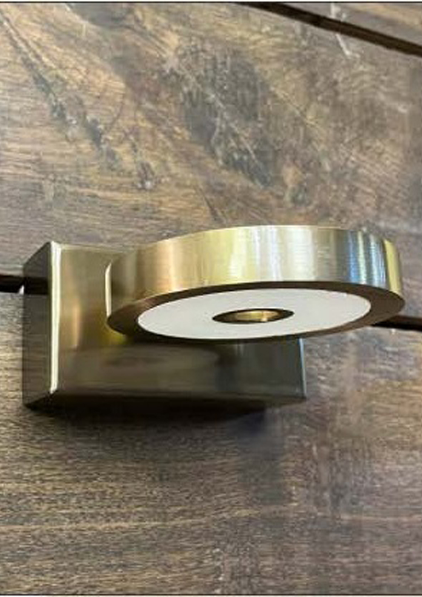 Beyond Lights - Brass Wall Light- GL